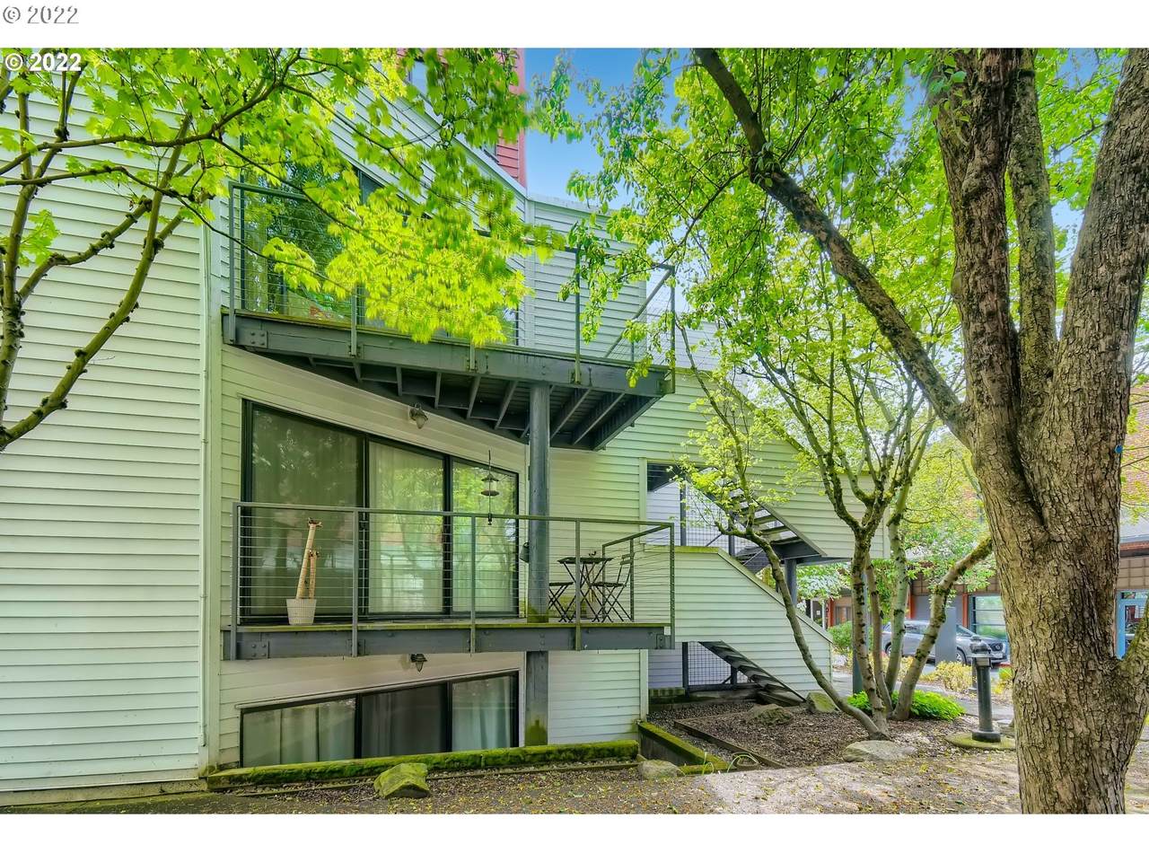 720 Naito Pkwy - Photo 1