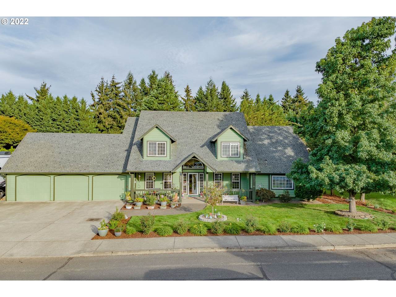 3015 View Rd - Photo 1