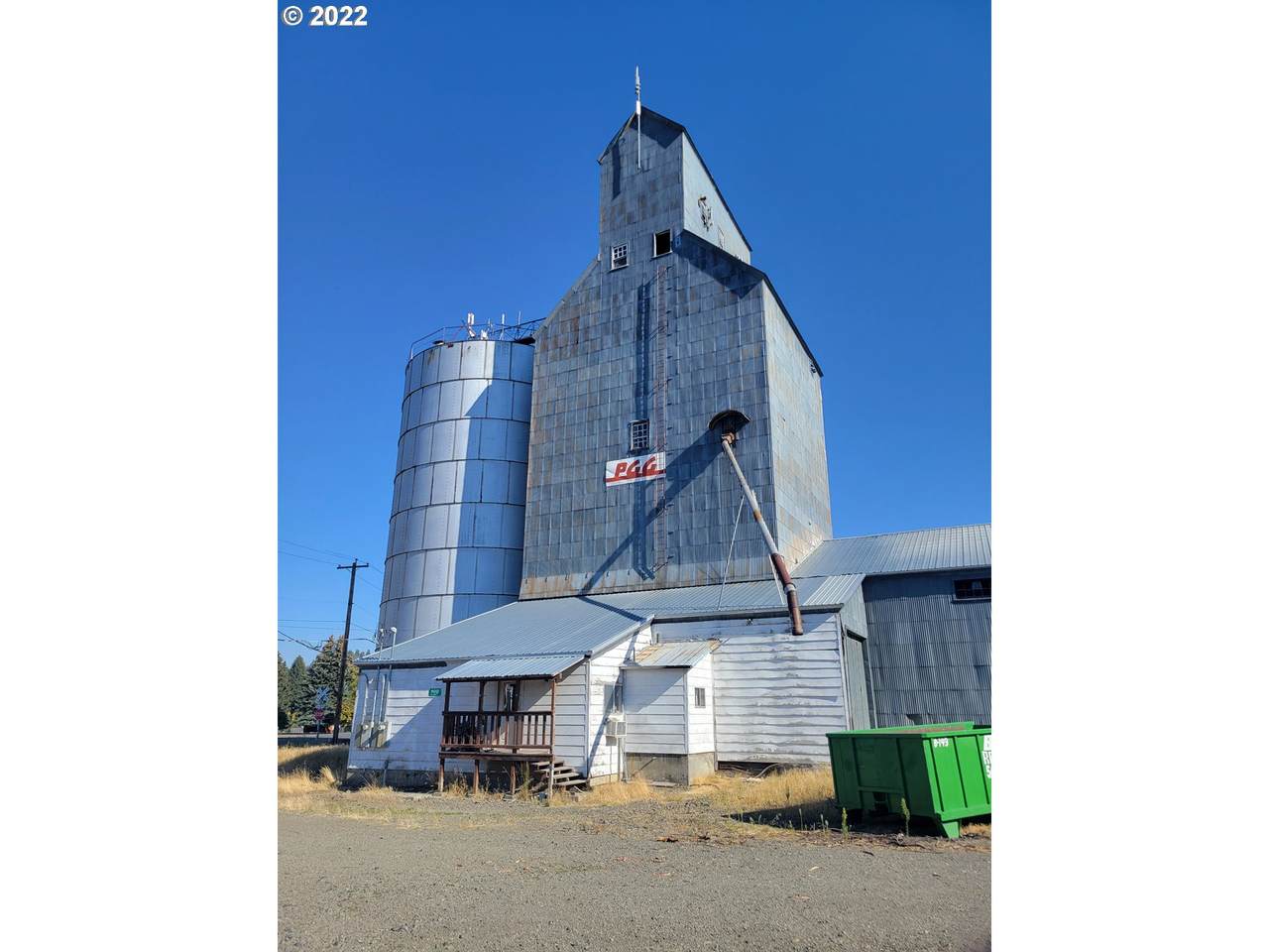900 Baltimore St - Photo 1