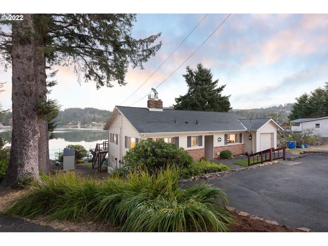 2730 Lake Dr - Photo 1