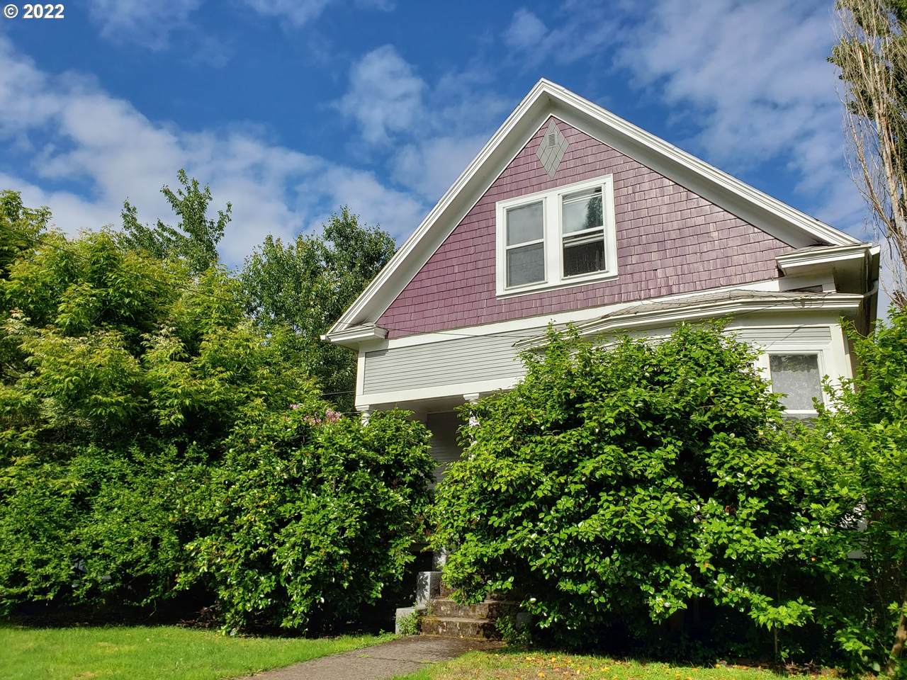 634 28TH Ave - Photo 1