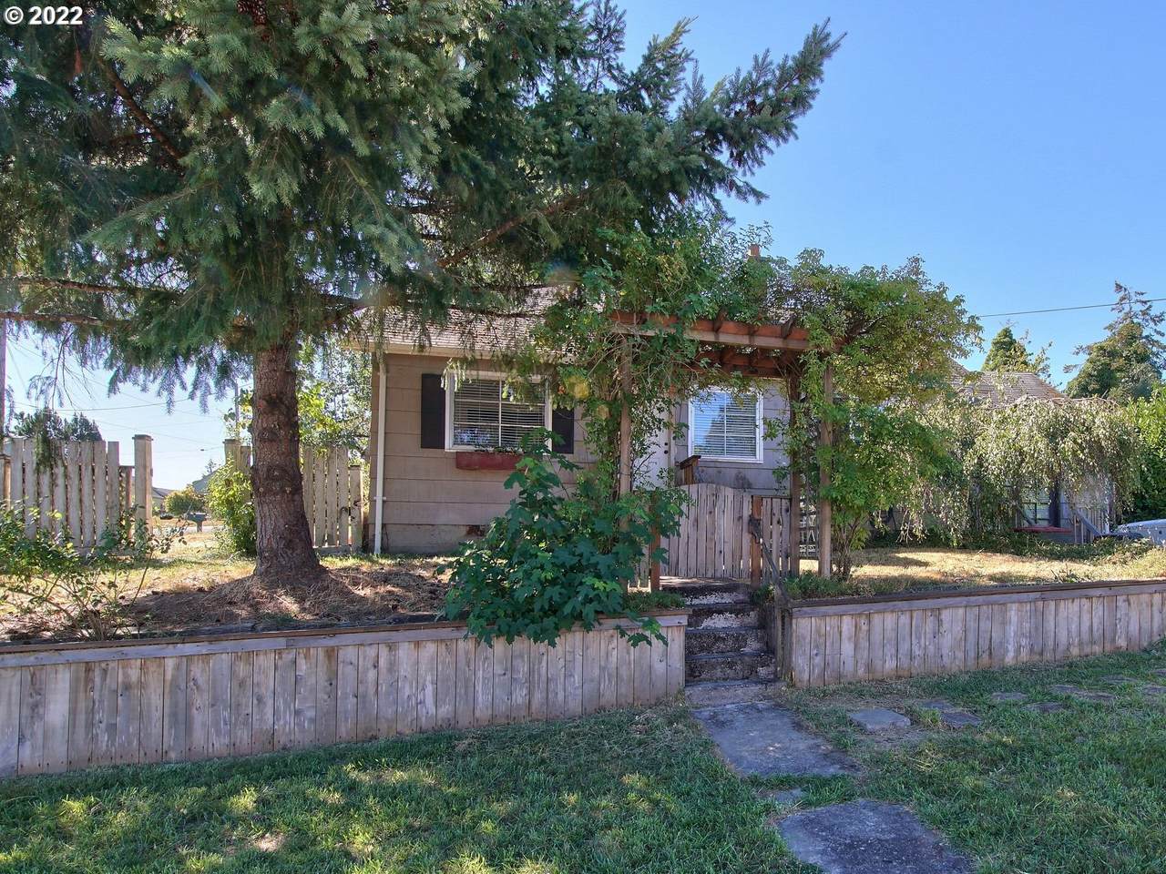 408 Harrison St - Photo 1