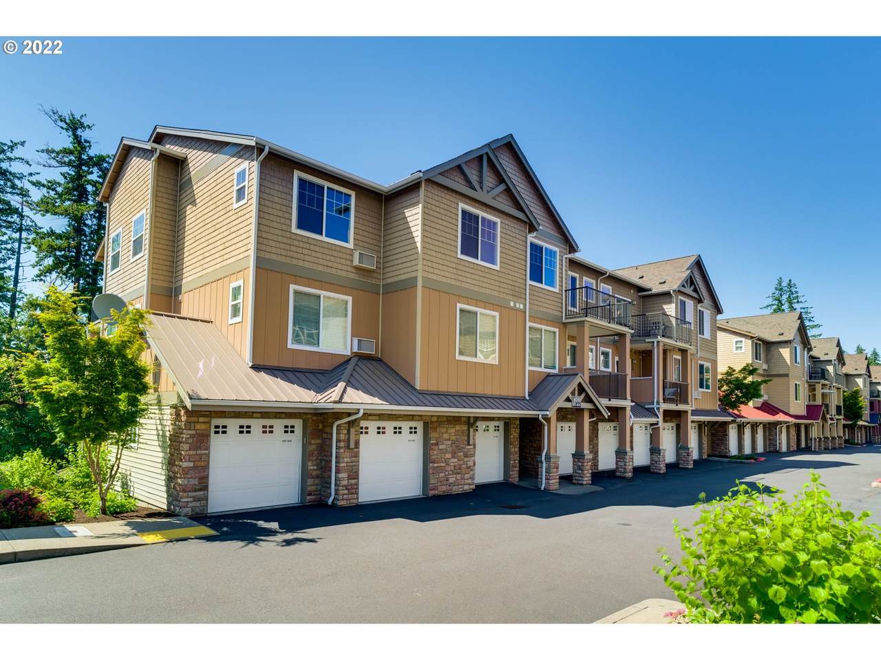 675 Falling Waters Ln - Photo 1