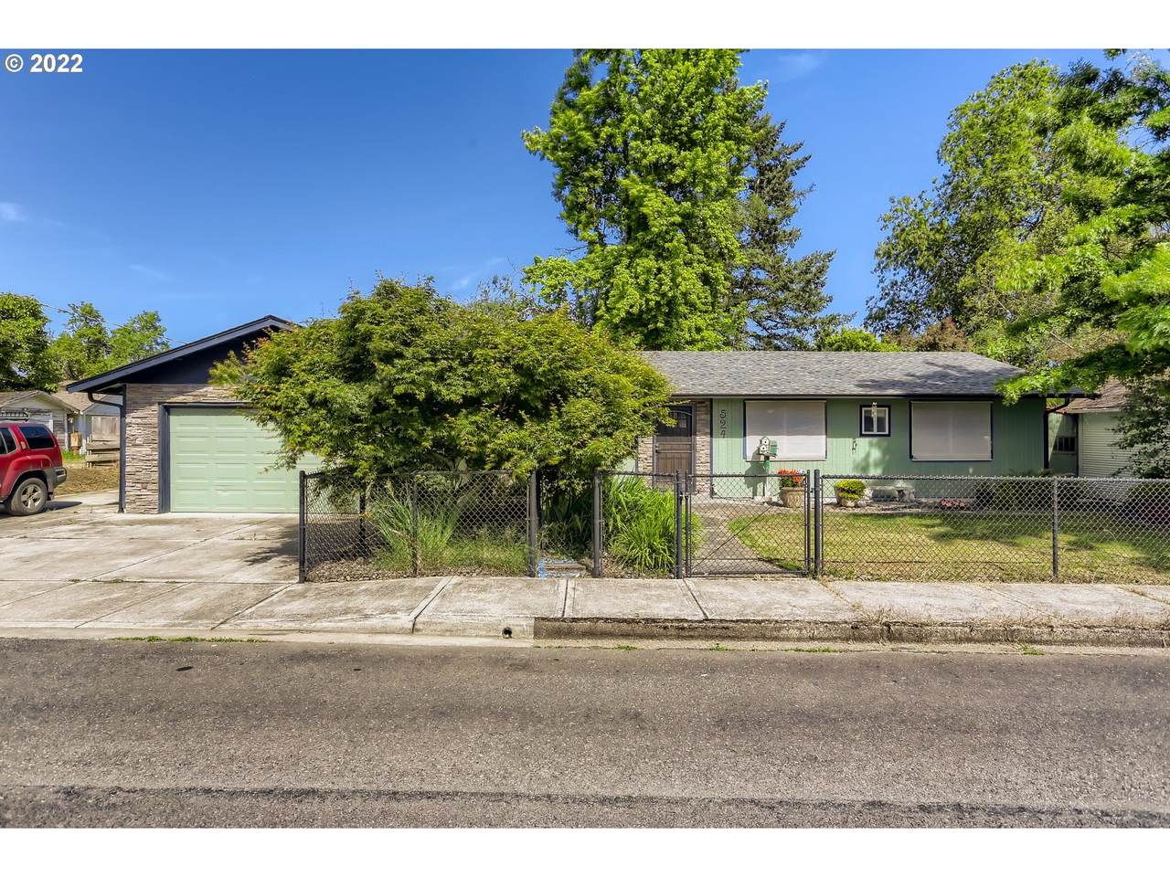 524 Drumwood Ave - Photo 1