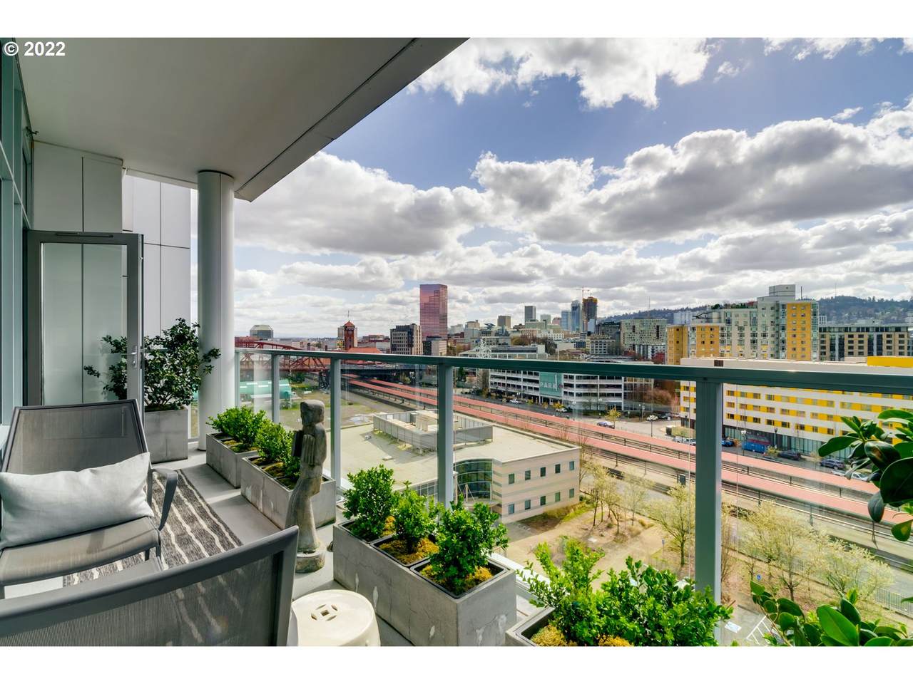 1260 Naito Pkwy - Photo 1