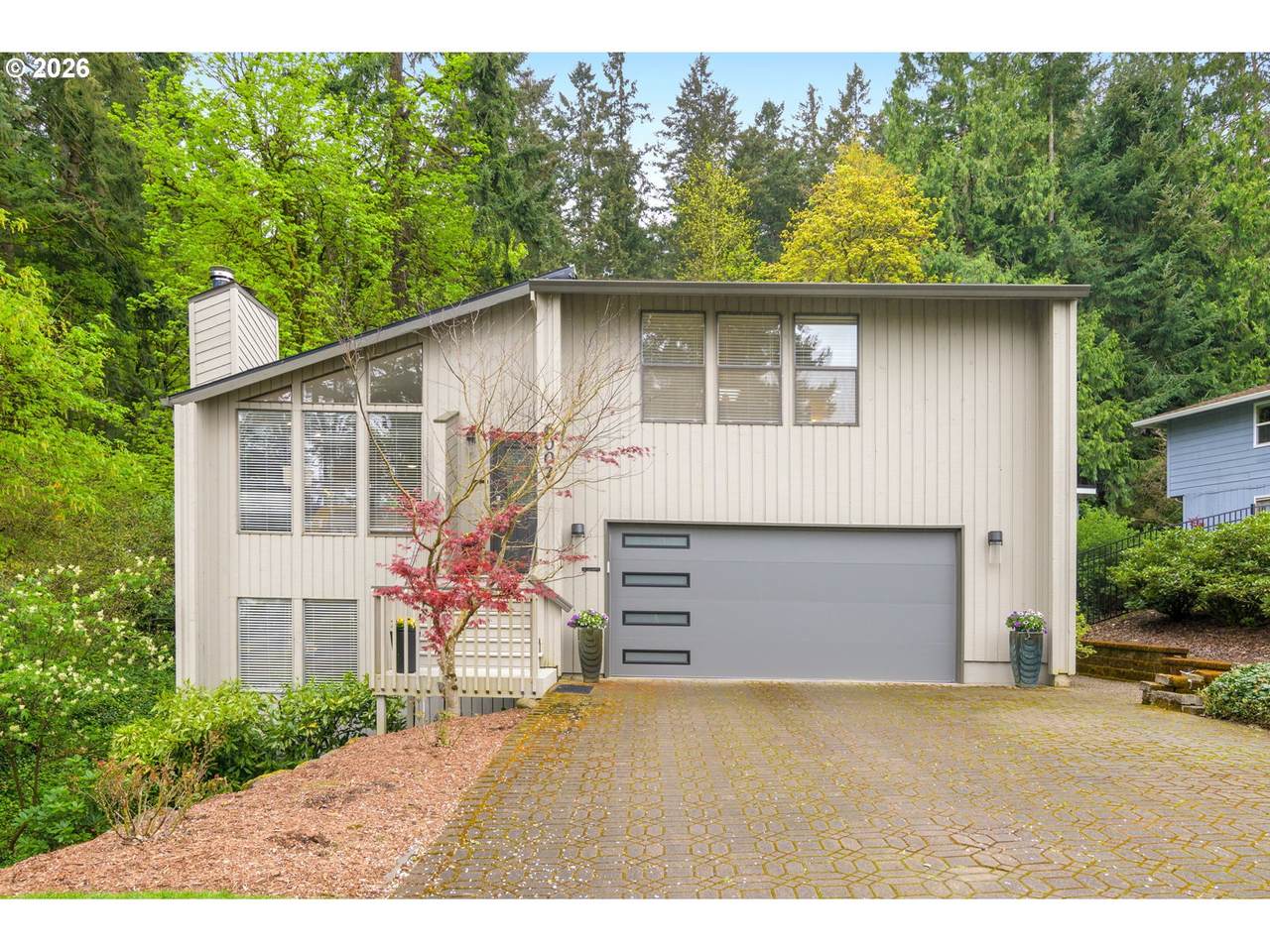 6002 Skyline Cir - Photo 1