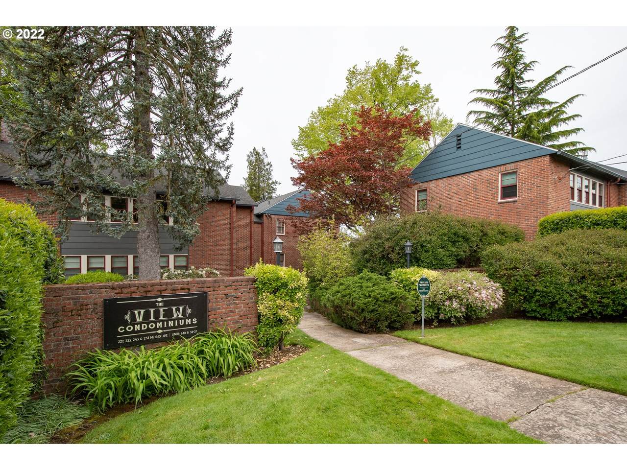 235 61ST Ave - Photo 1