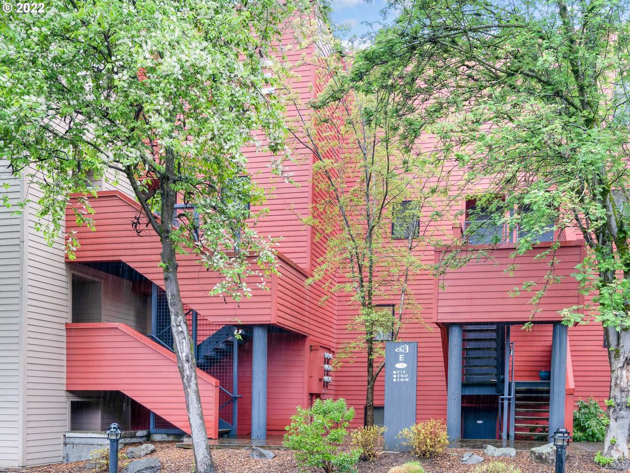 730 Naito Pkwy - Photo 1