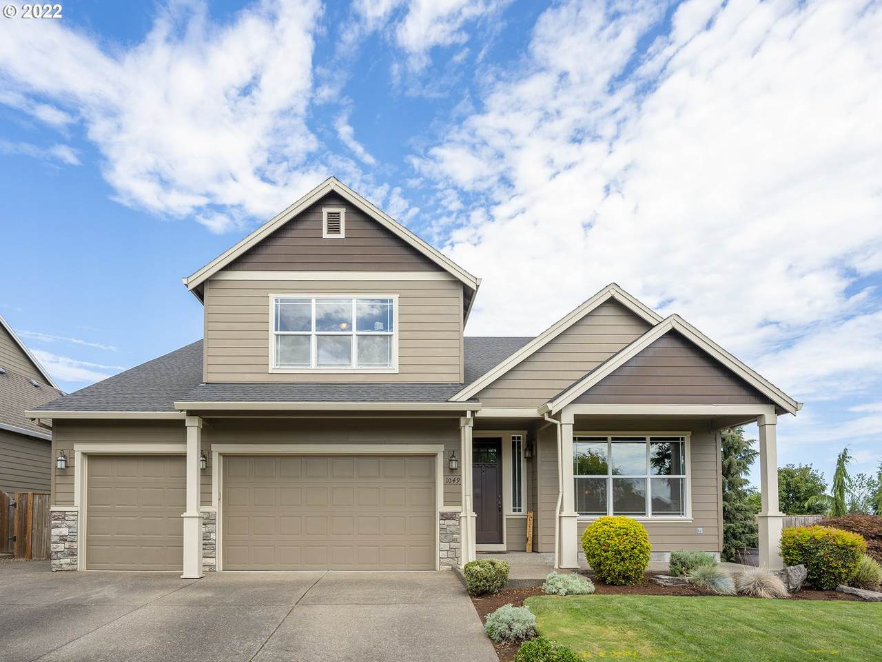 1049 37TH Ave - Photo 1