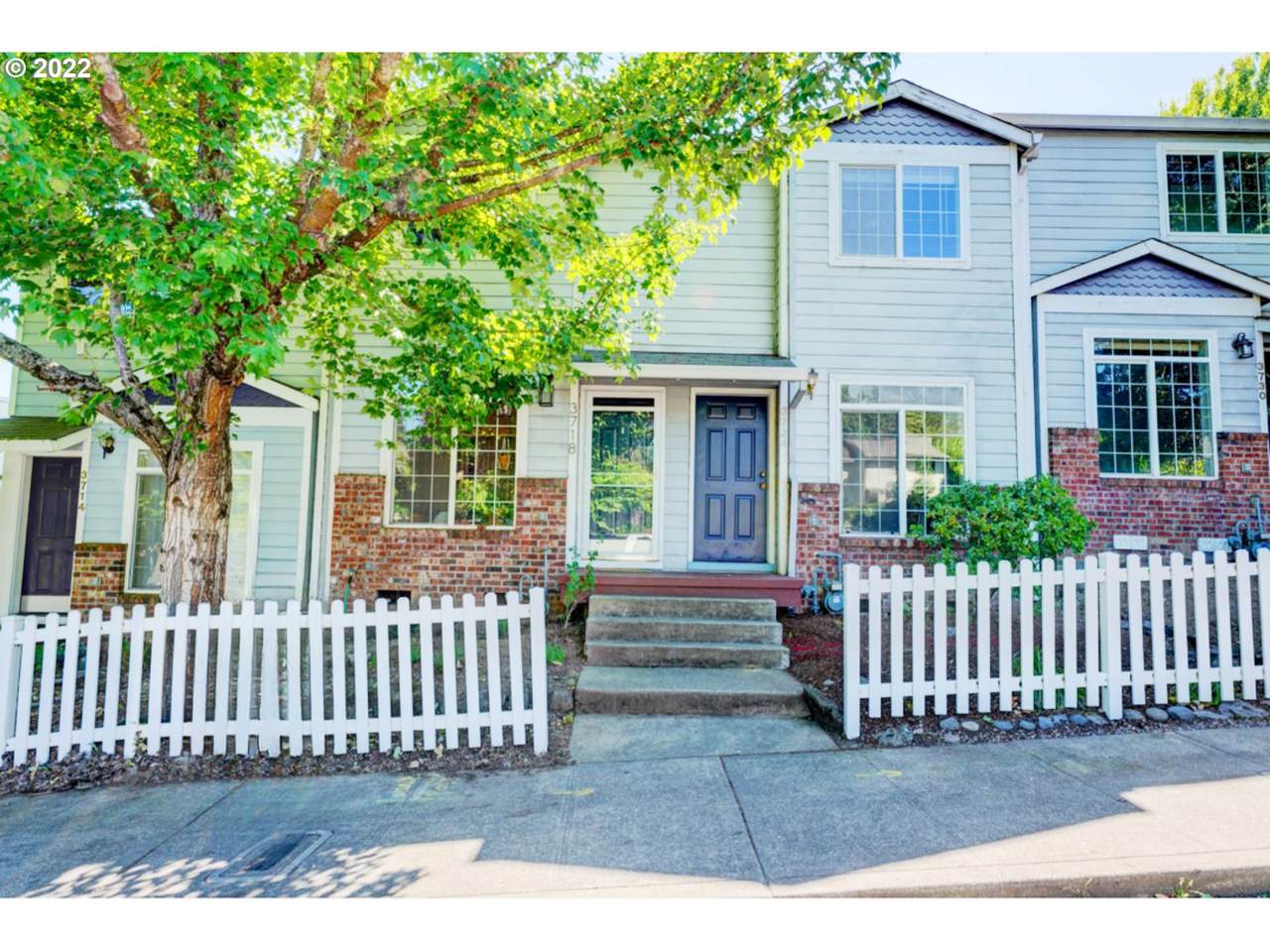 3724 33RD Pl - Photo 1