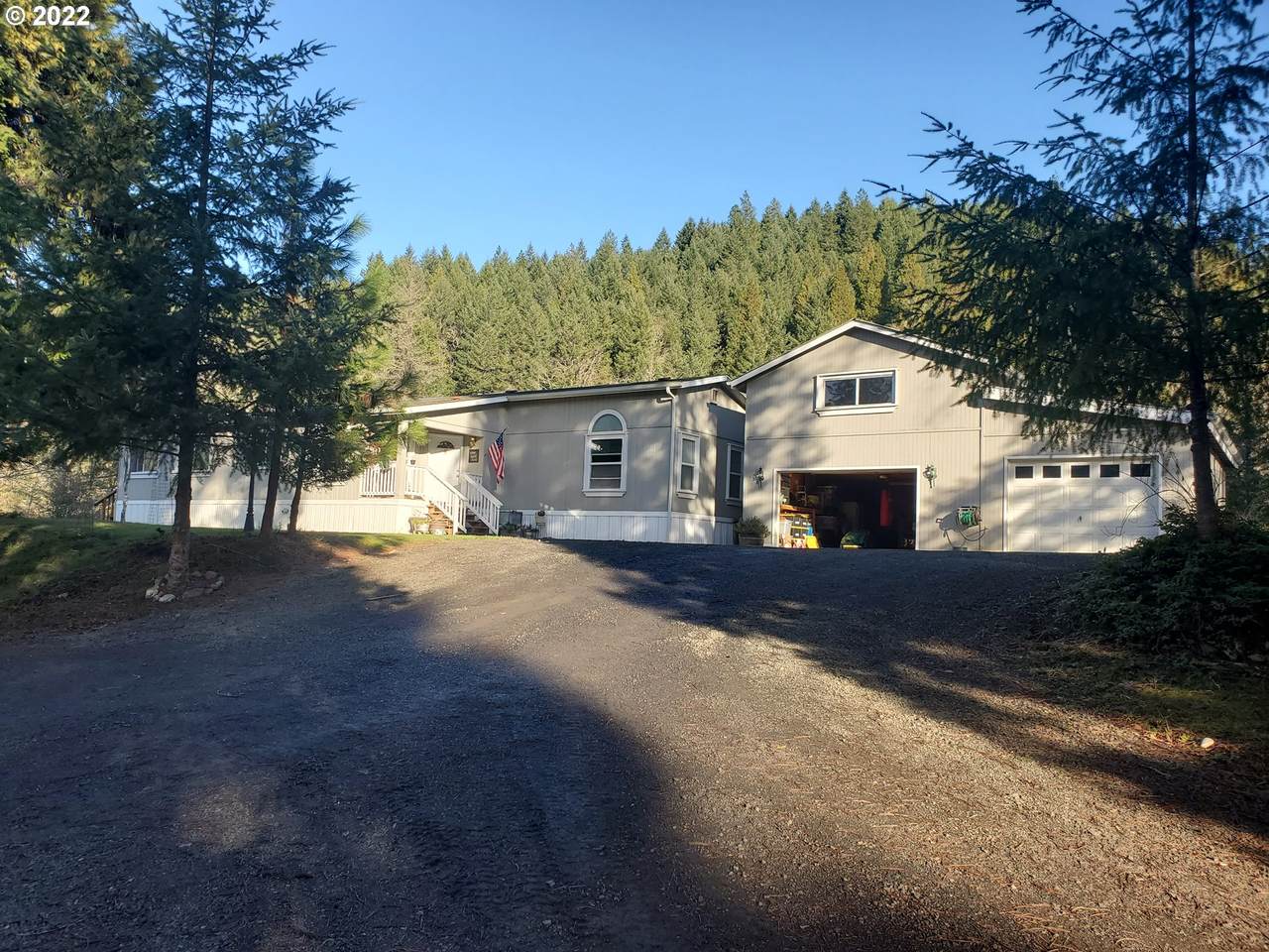 128 Freadman Ln - Photo 1