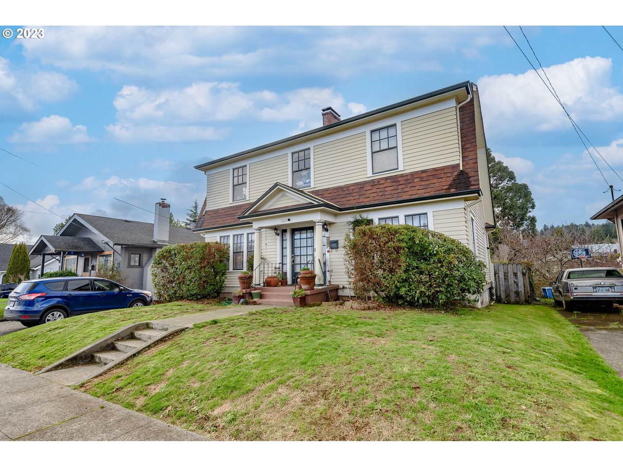 1021 4TH St - Photo 1