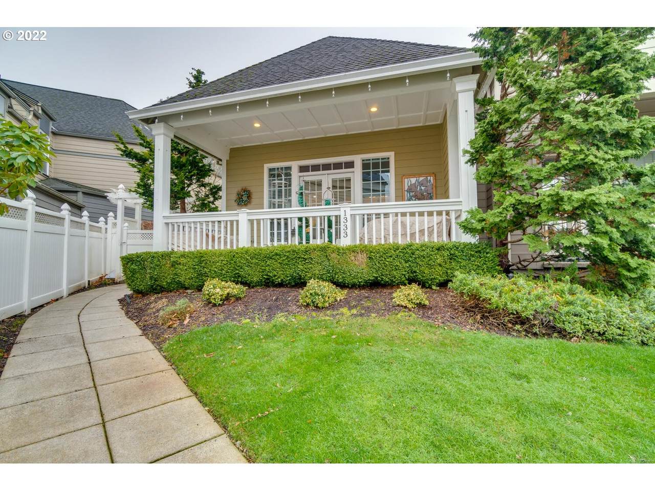 1333 Charles Ct - Photo 1
