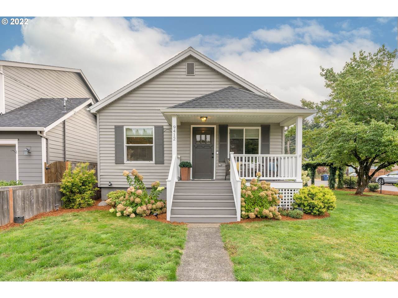 9412 Stanley Ave - Photo 1