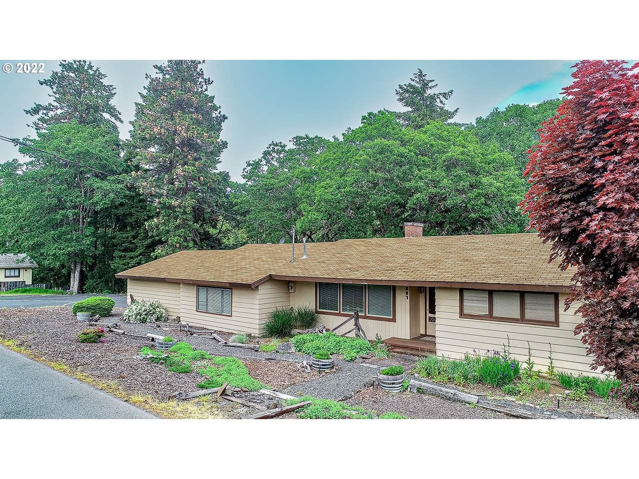 887 Stauch Ave - Photo 1