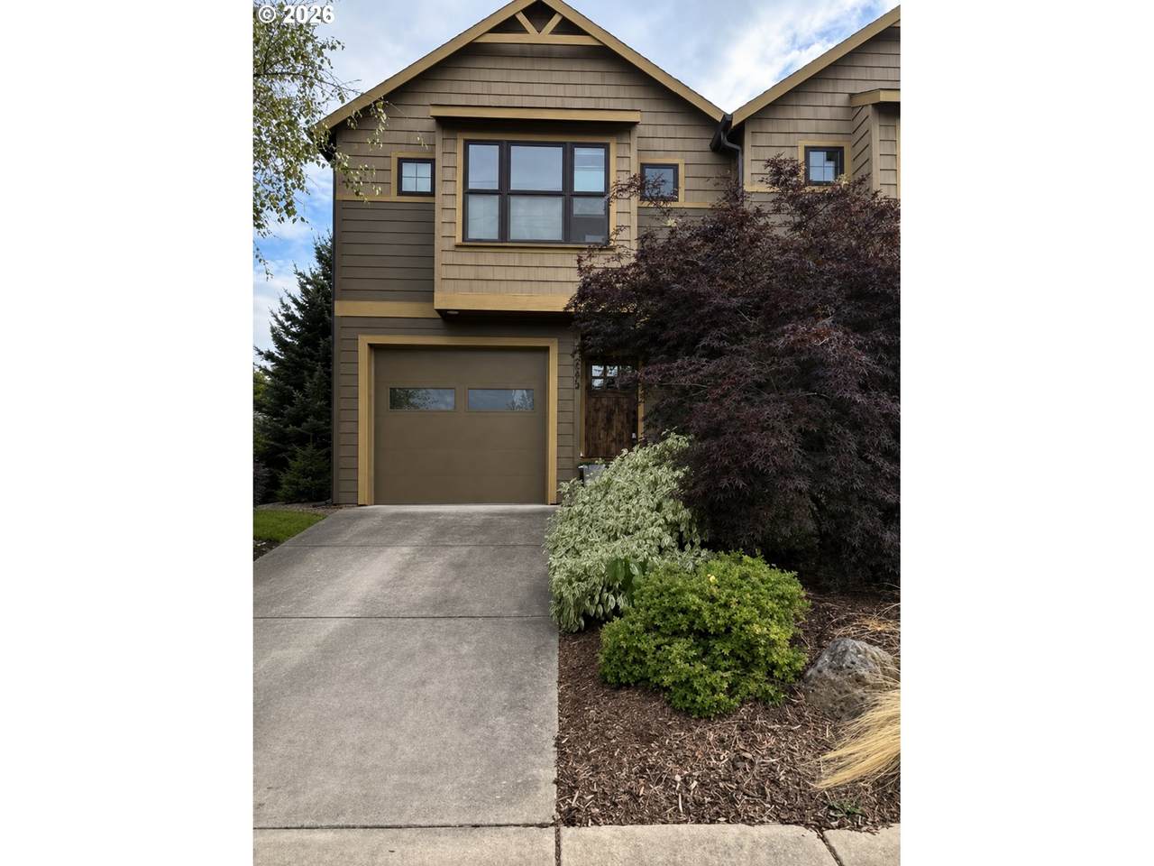 https://bt-photos.global.ssl.fastly.net/portland/orig_boomver_1_222893247-2.jpg
