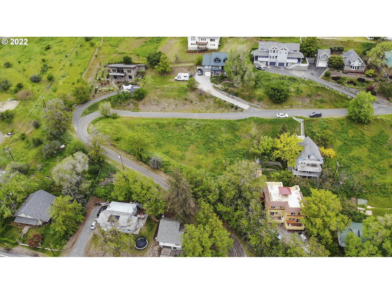 718 Klickitat St - Photo 1
