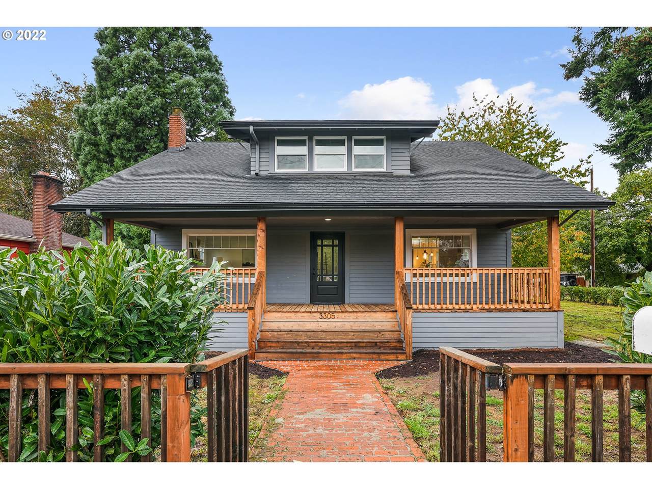 3305 71ST Ave - Photo 1