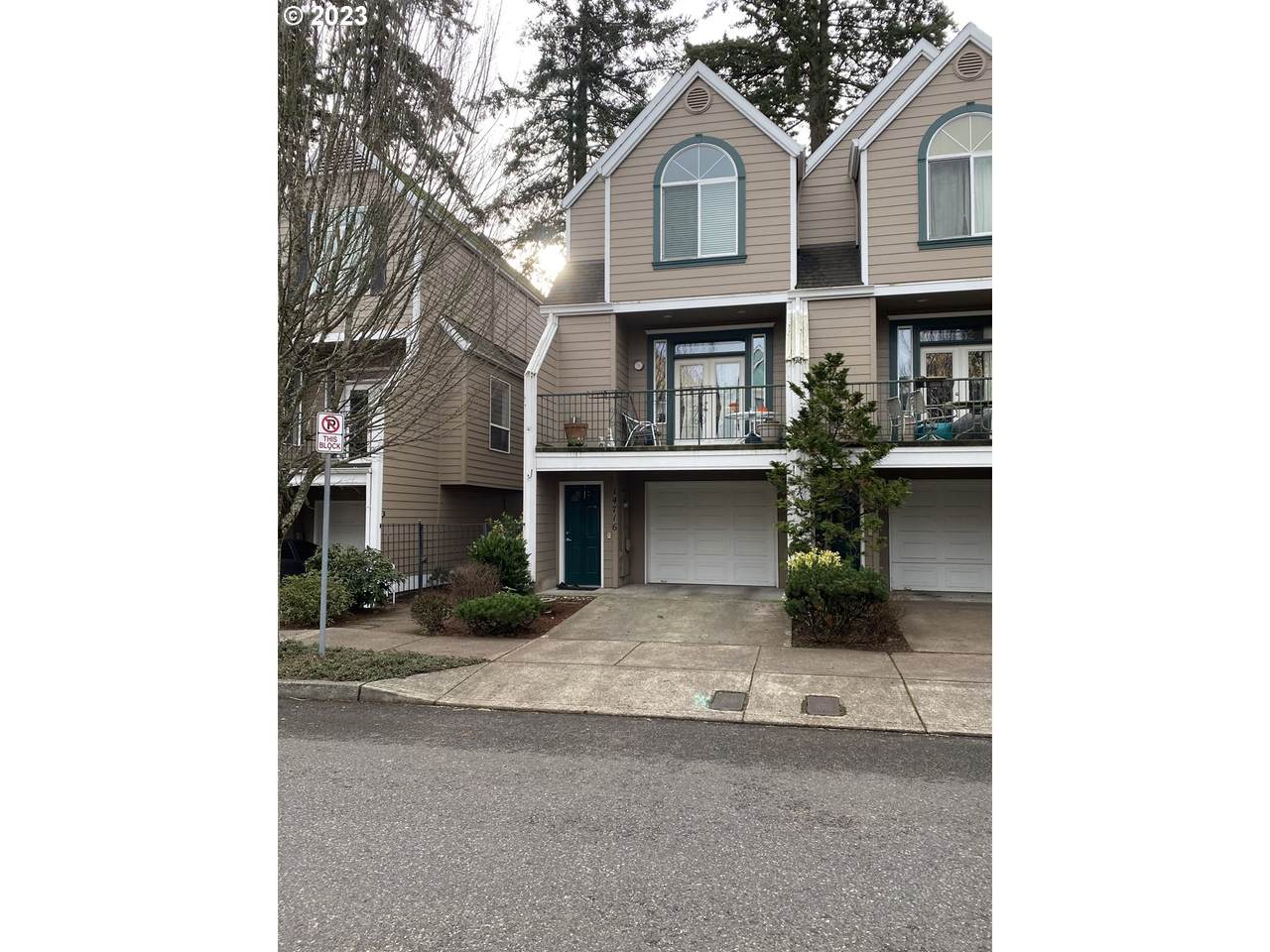 14716 Couch St - Photo 1