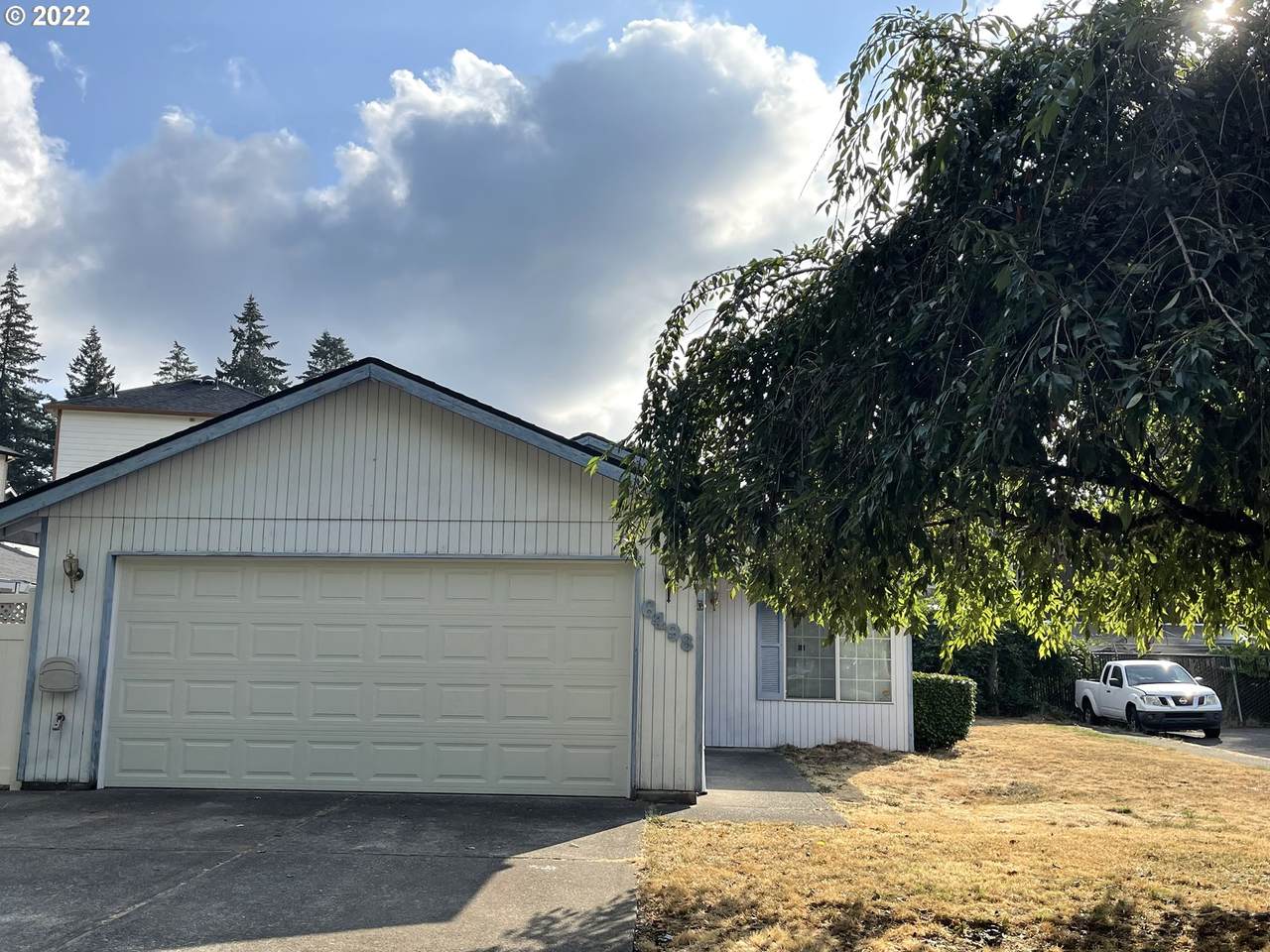 6498 131ST Ave - Photo 1