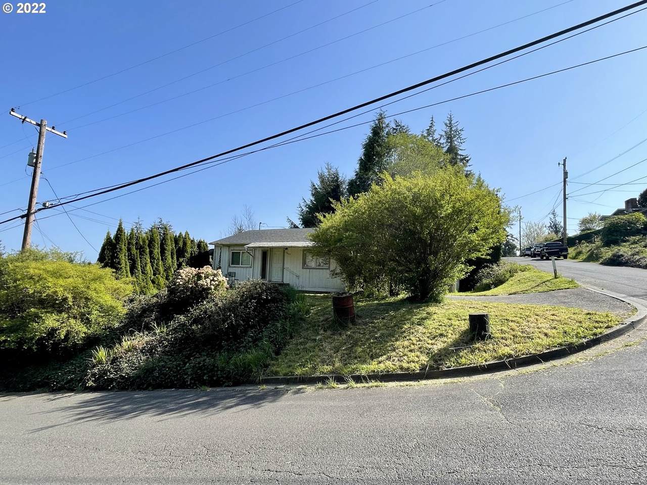 1925 California Ave - Photo 1