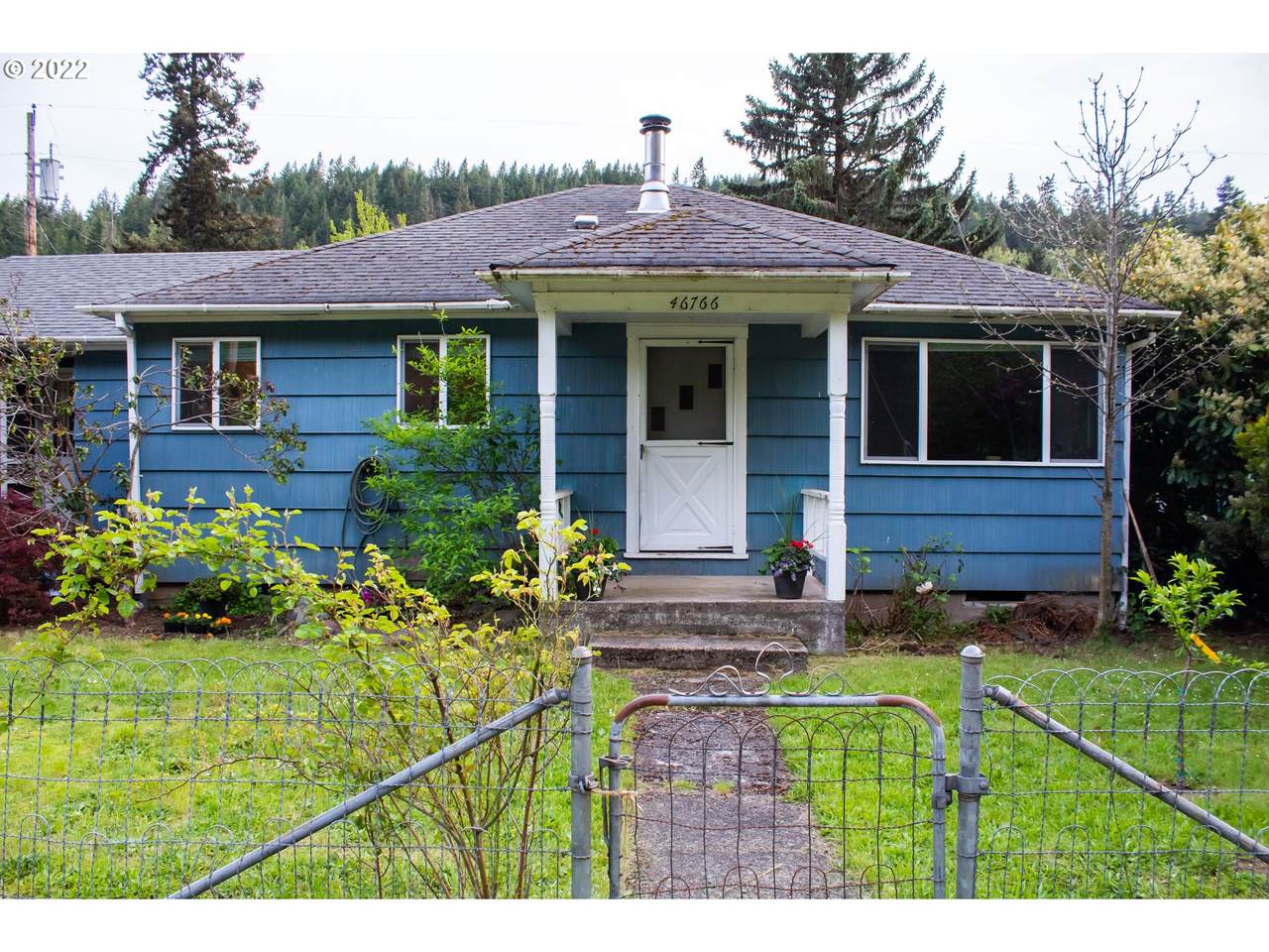 46766 Sunset Ave - Photo 1