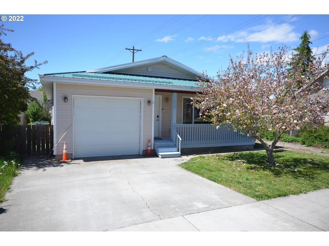 205 Schuster - Photo 1