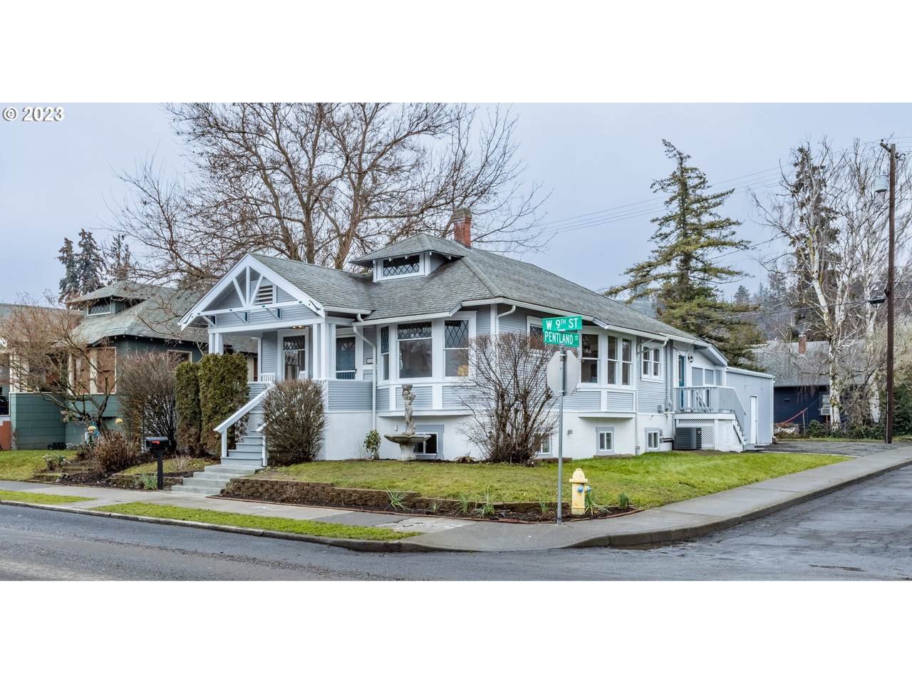 322 9TH - Photo 1