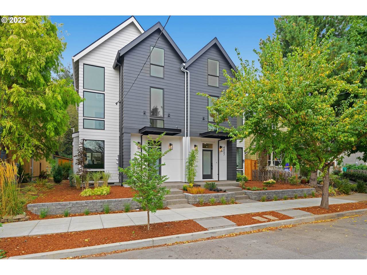 4057 Commercial Ave - Photo 1