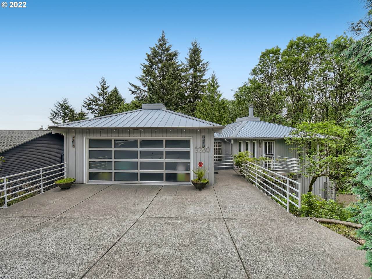 3260 Sherwood Pl - Photo 1