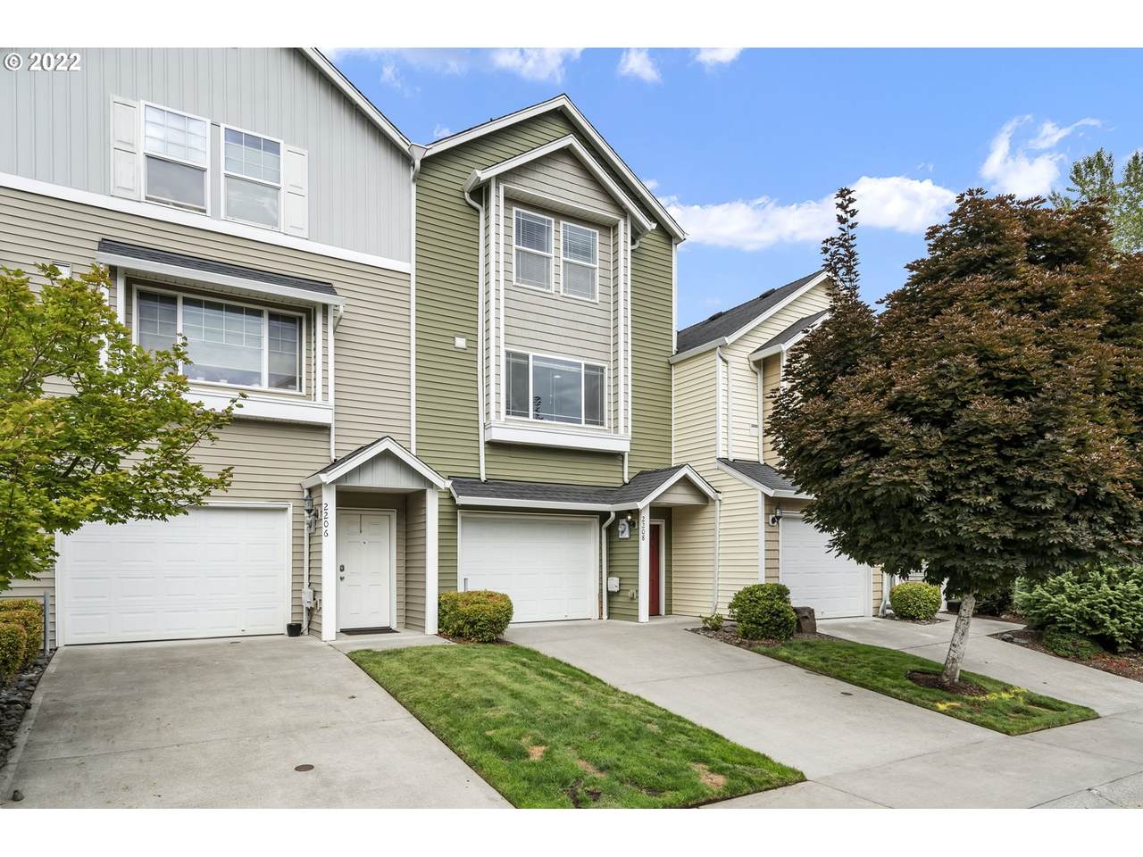 2208 140TH St - Photo 1