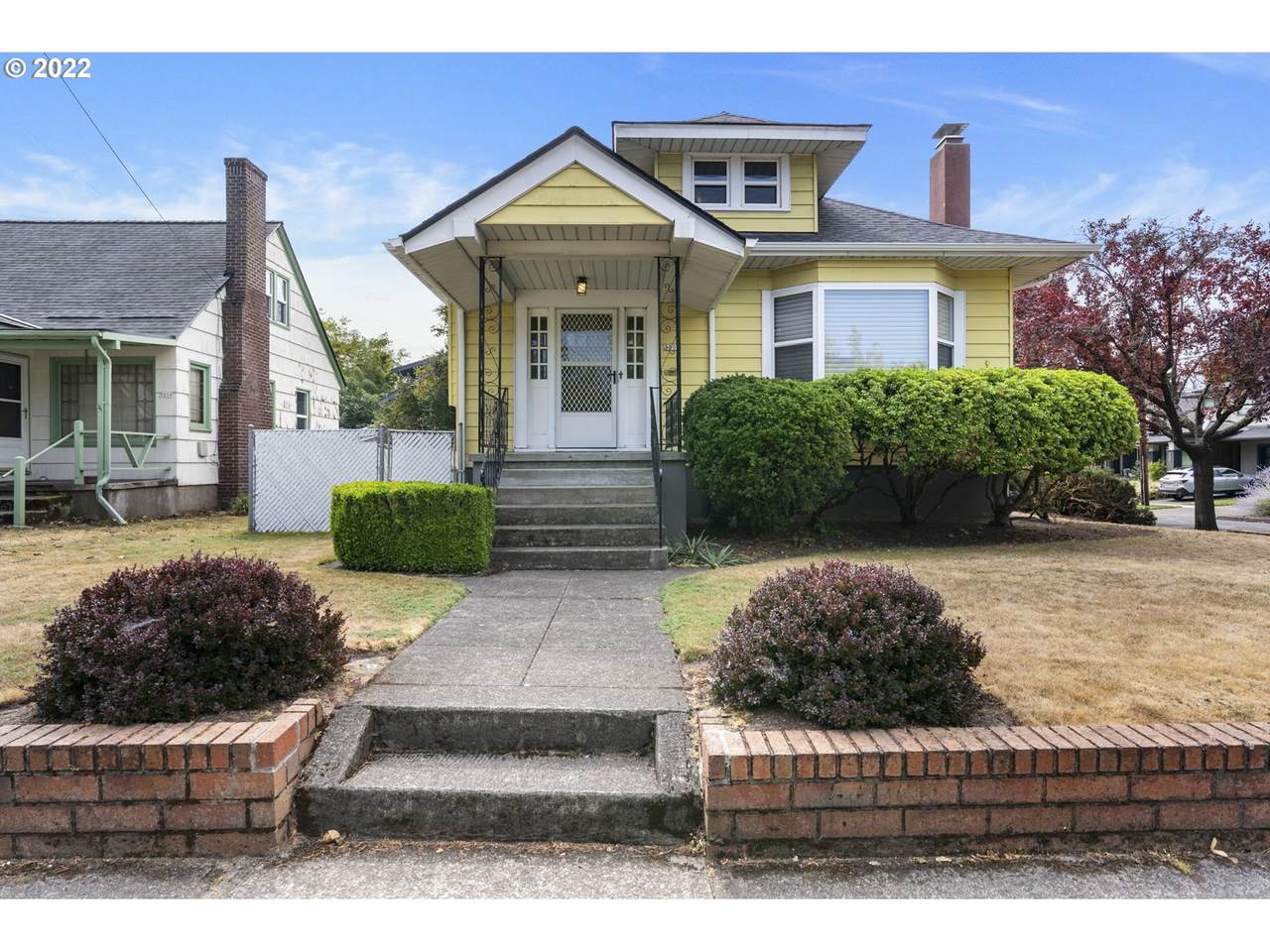 5806 Lincoln St - Photo 1