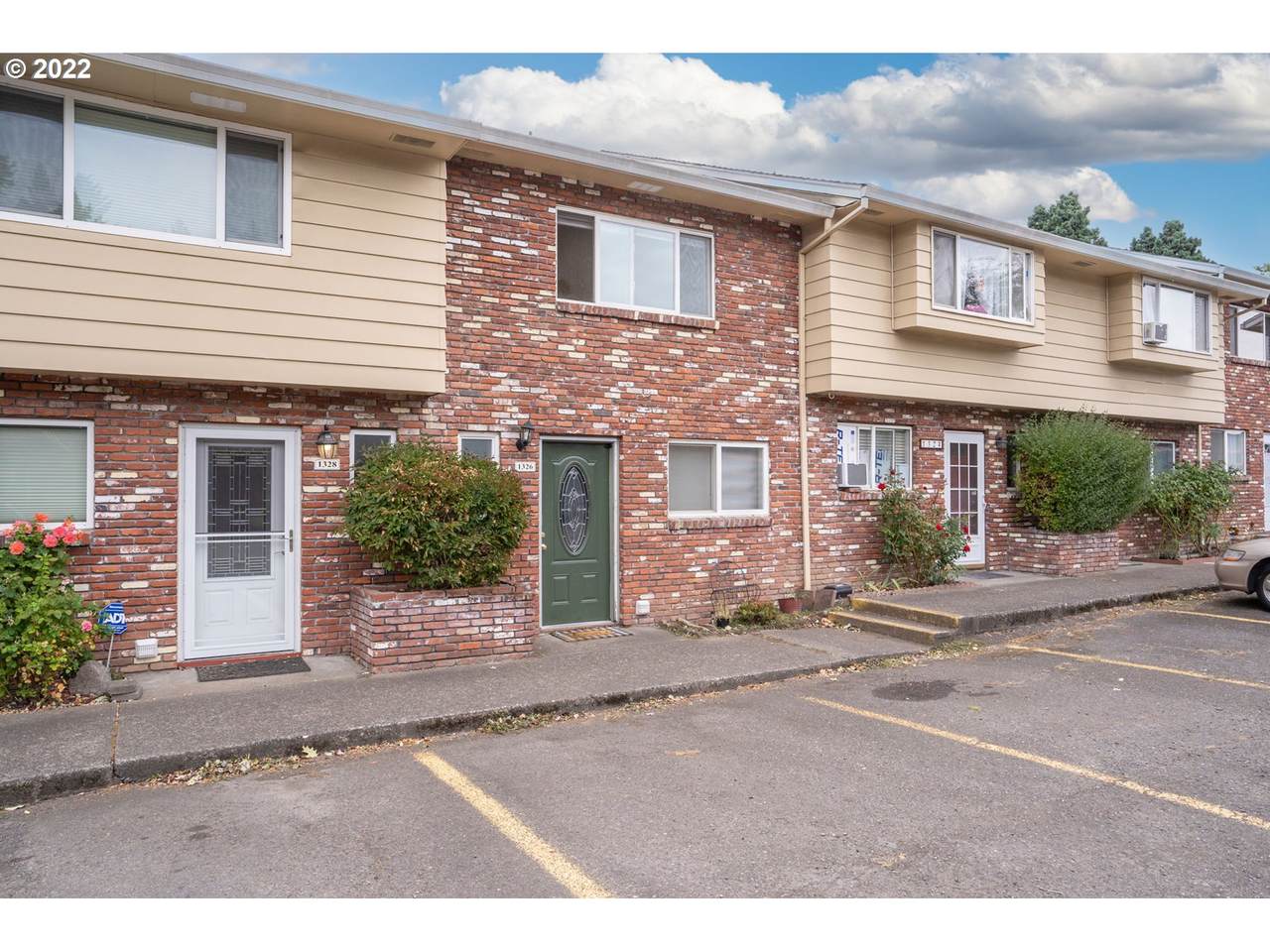 1326 Hogan Dr - Photo 1
