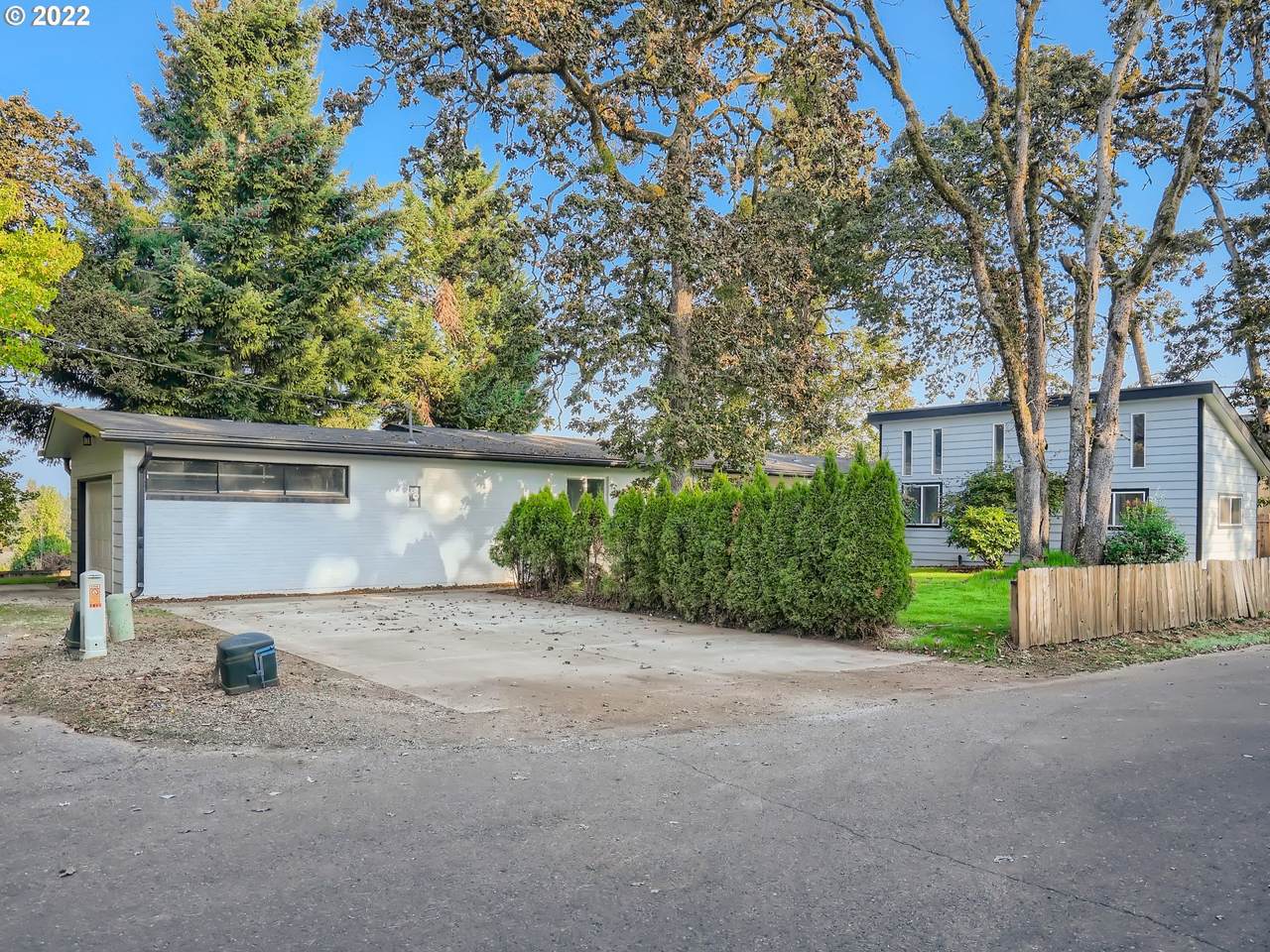 2853 Rocky Ridge Ave - Photo 1