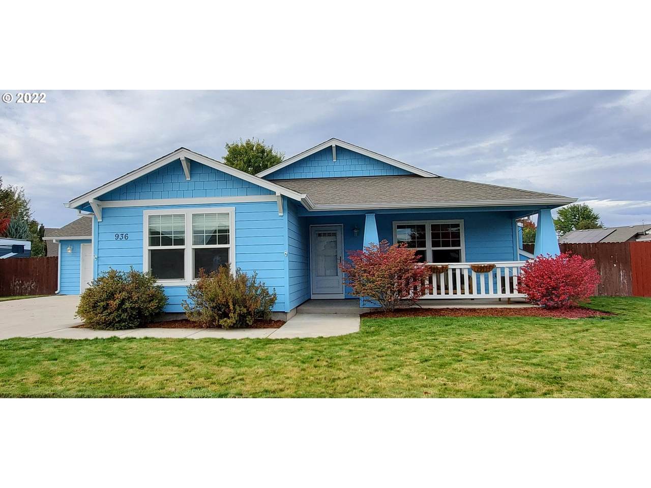 936 Stone Ridge Loop - Photo 1