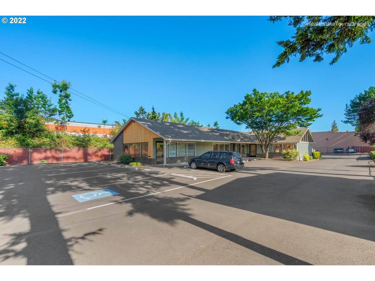 16455 Division St - Photo 1