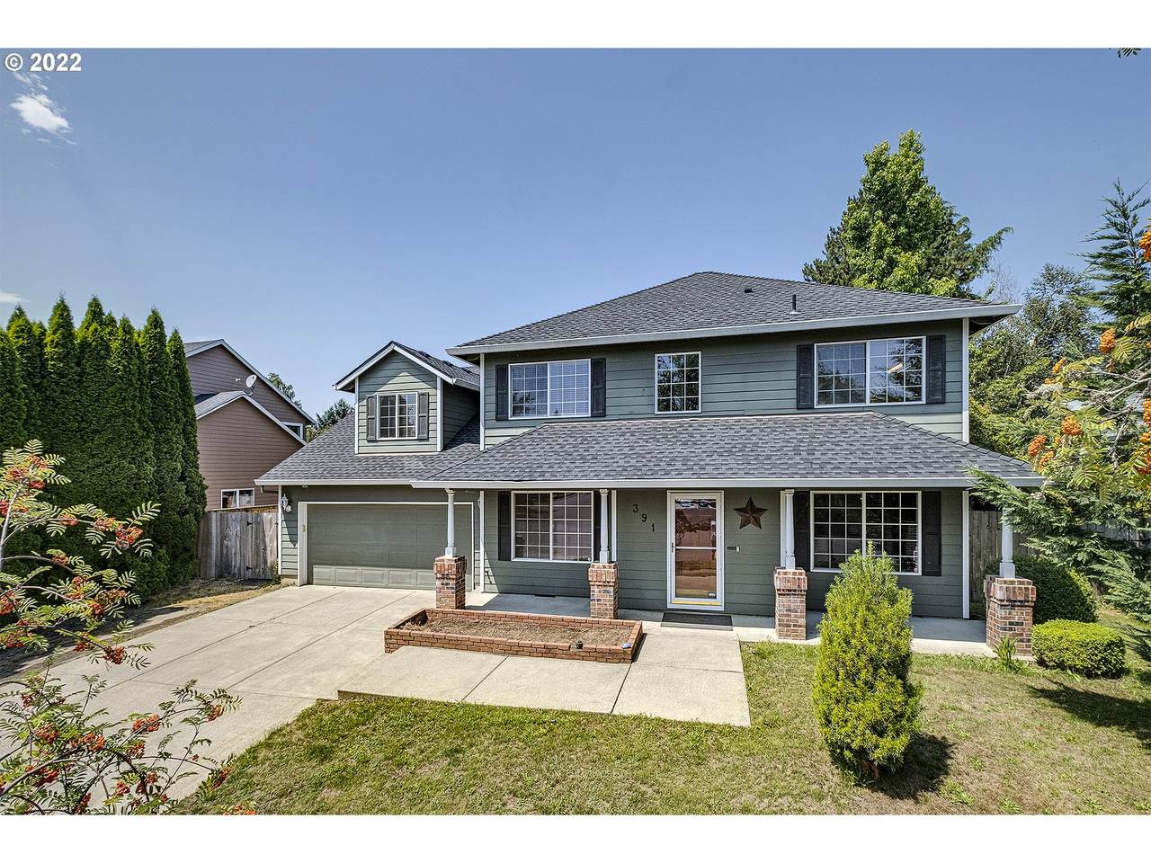391 Lenox St - Photo 1