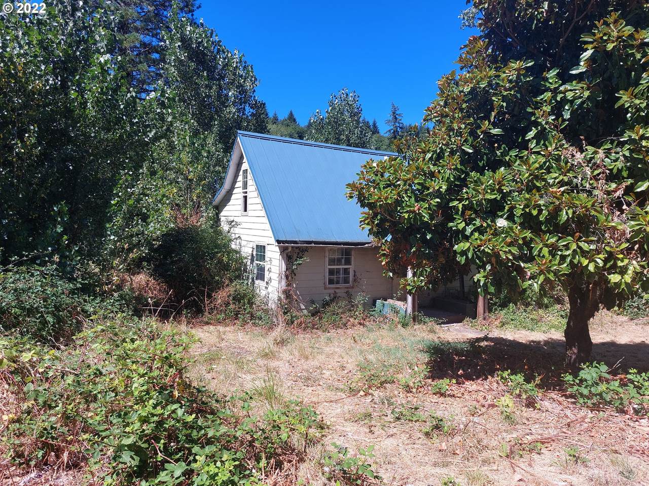 8760 Hayhurst Rd - Photo 1