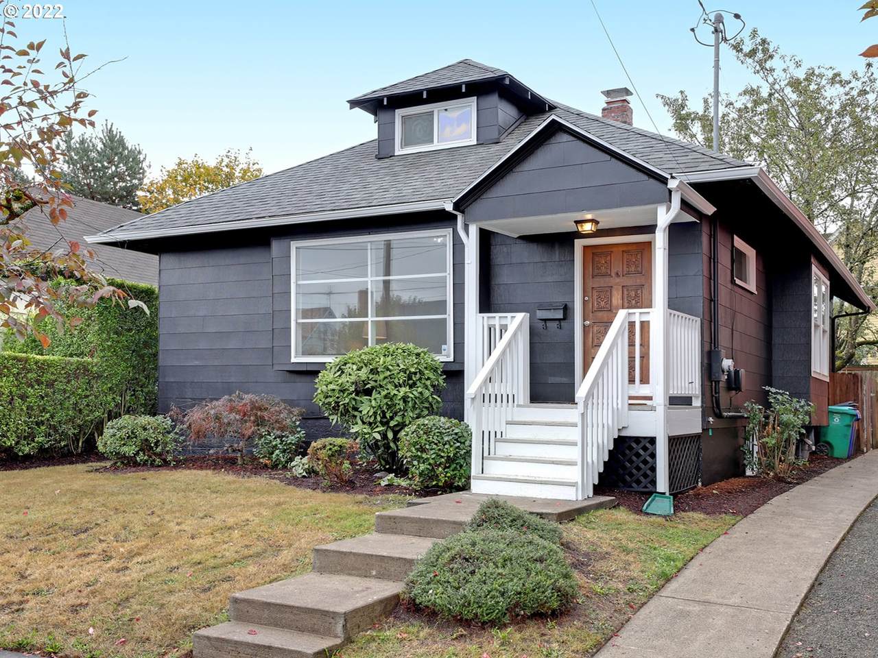 556 Buffalo St - Photo 1