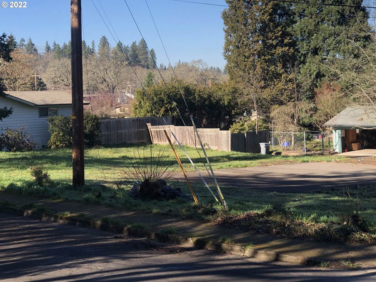 687 39th Pl - Photo 1