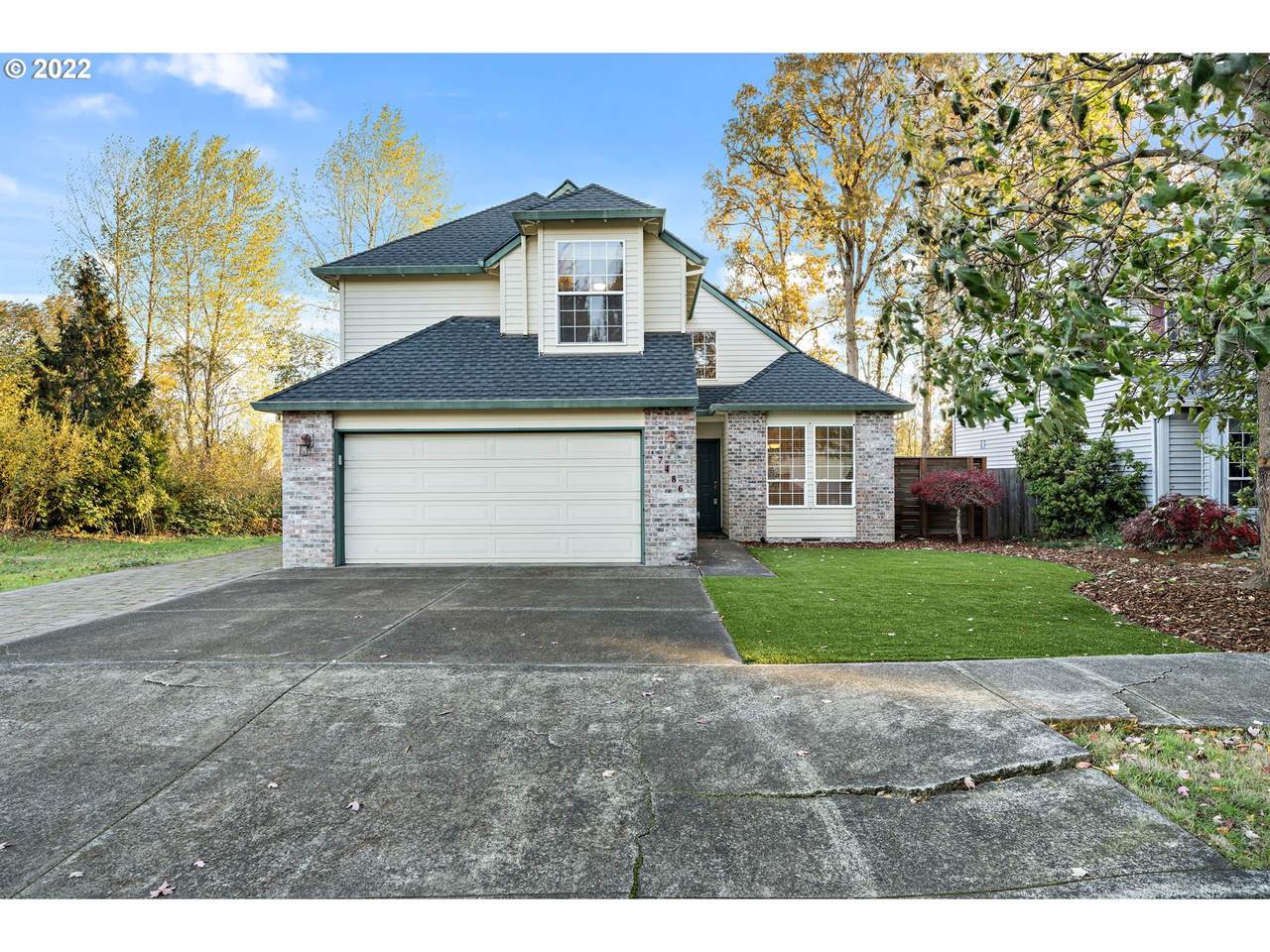 7486 Shamrock Ln - Photo 1
