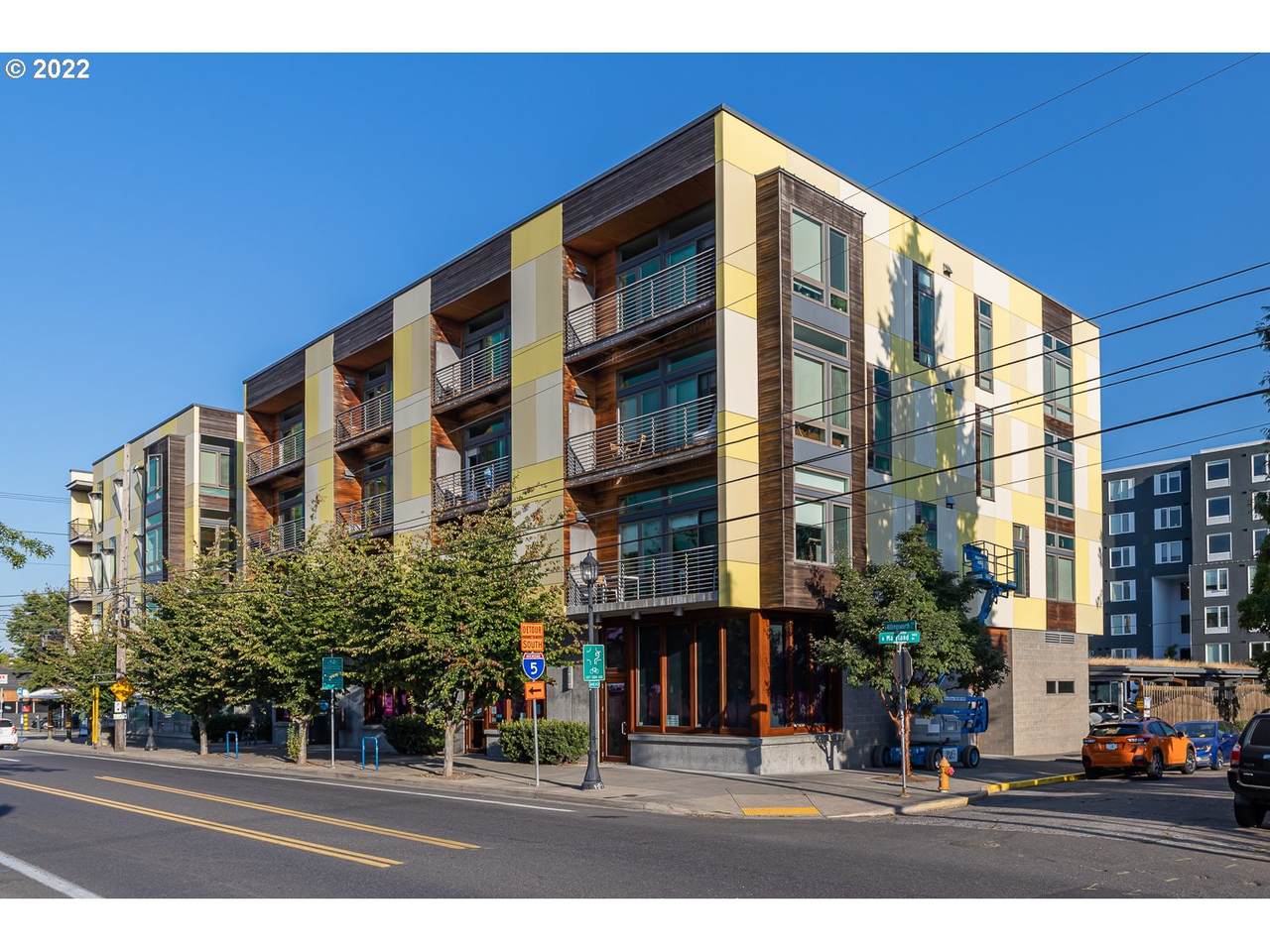 1455 Killingsworth St - Photo 1