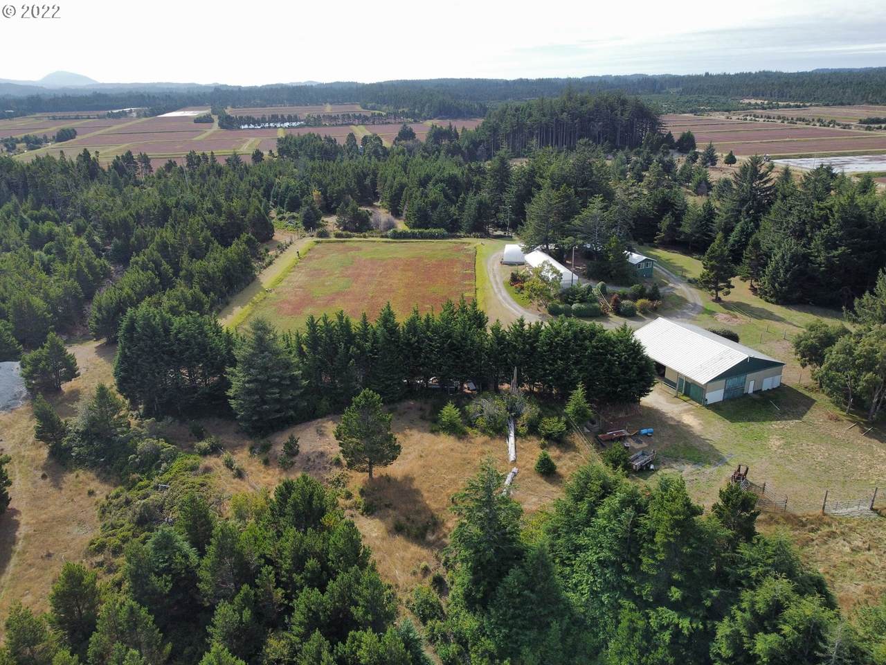 92611 Airport Rd - Photo 1