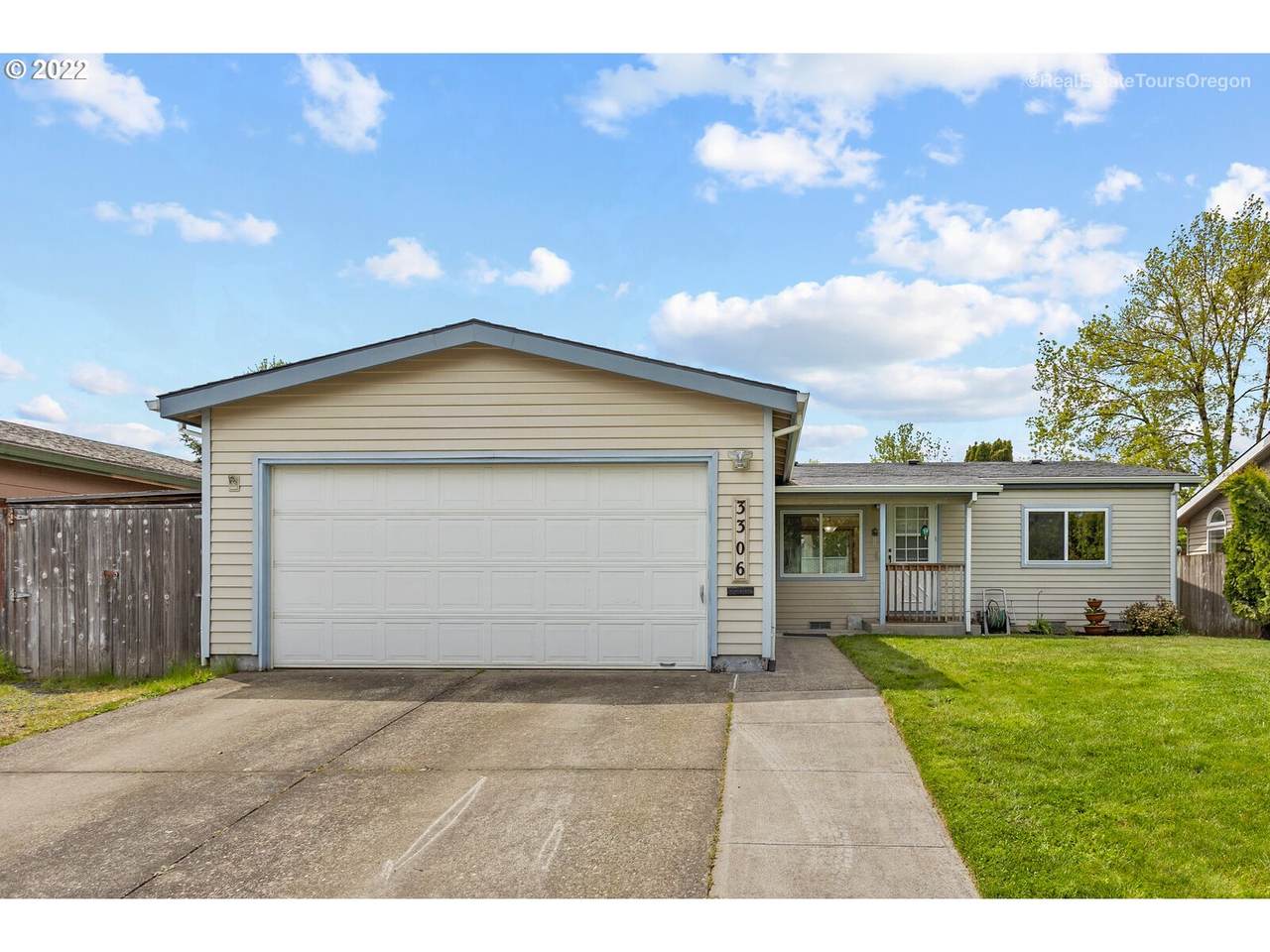3306 Main St - Photo 1
