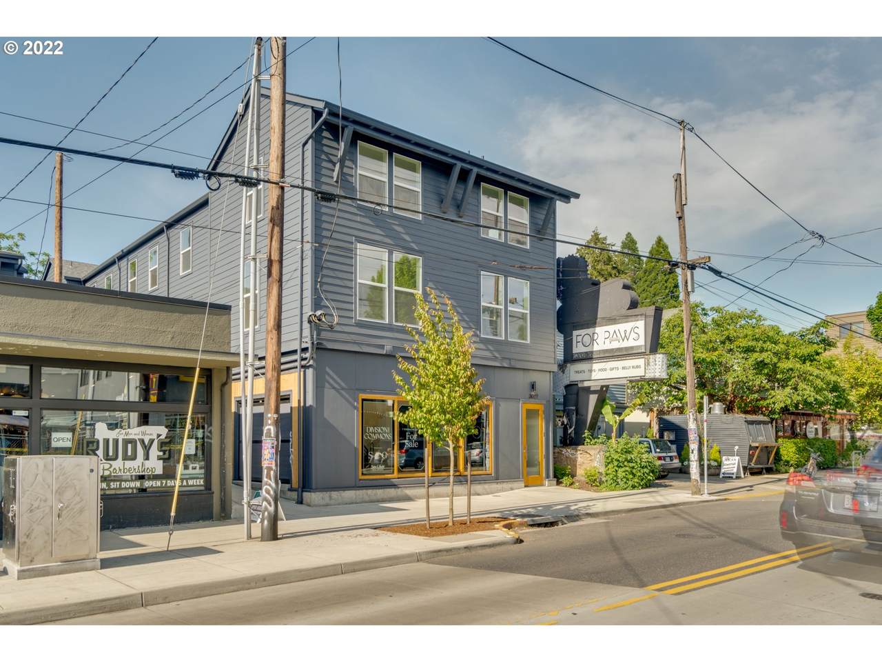 3019 Division St - Photo 1