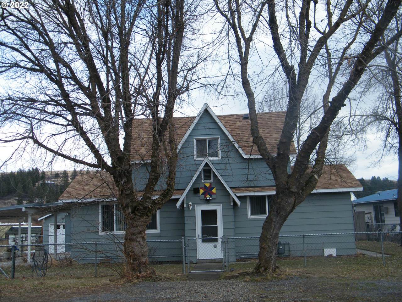 265 6TH Ave - Photo 1