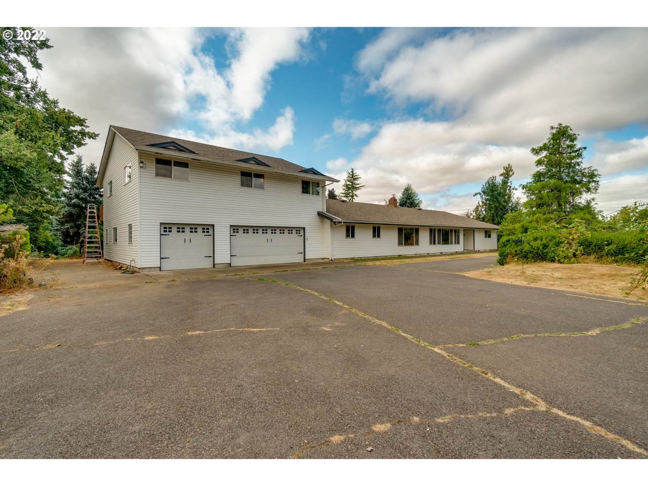8101 Grimes Way - Photo 1