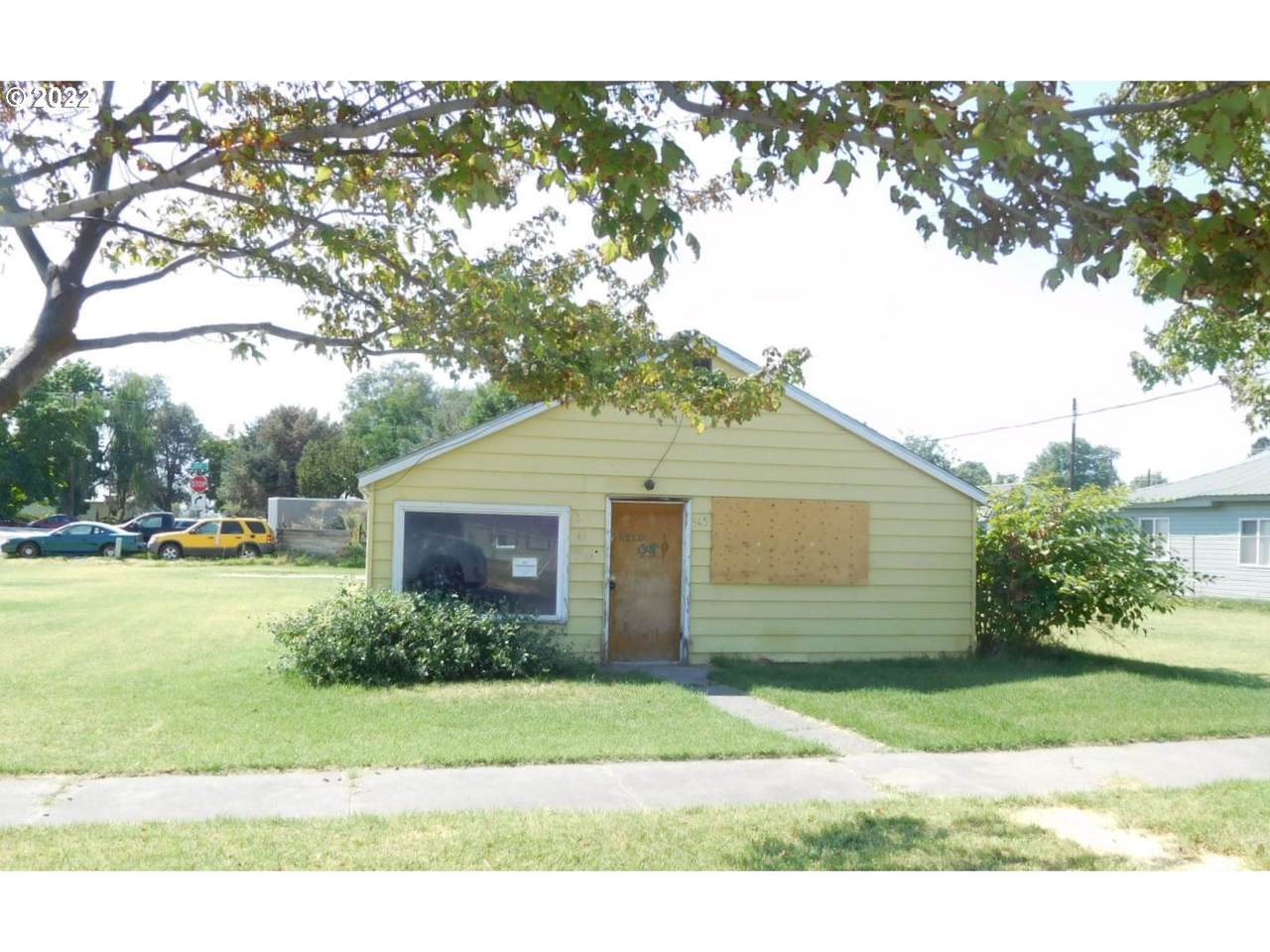 465 Glendining St - Photo 1