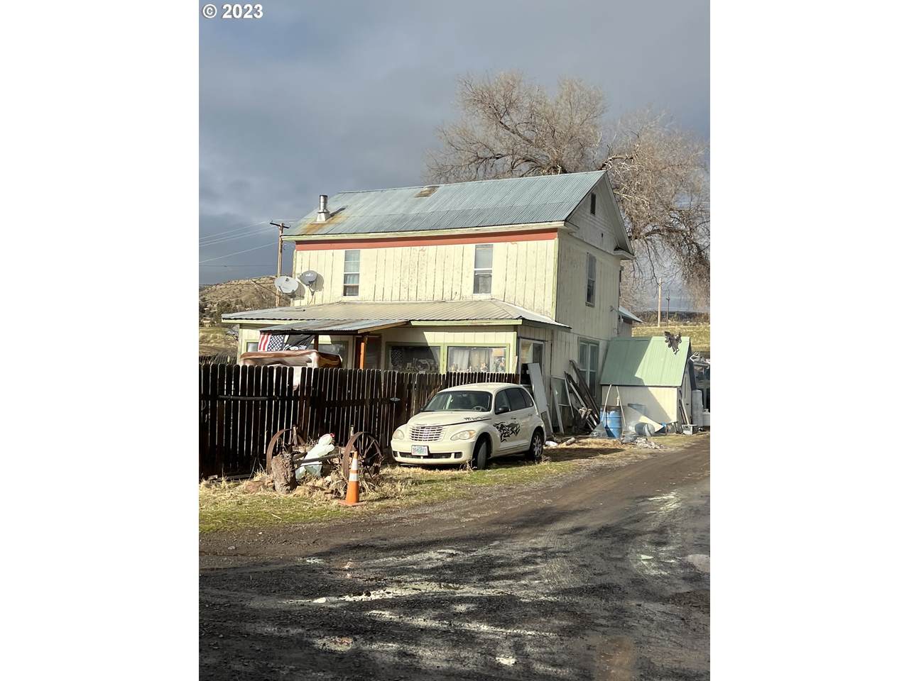 808 C St - Photo 1