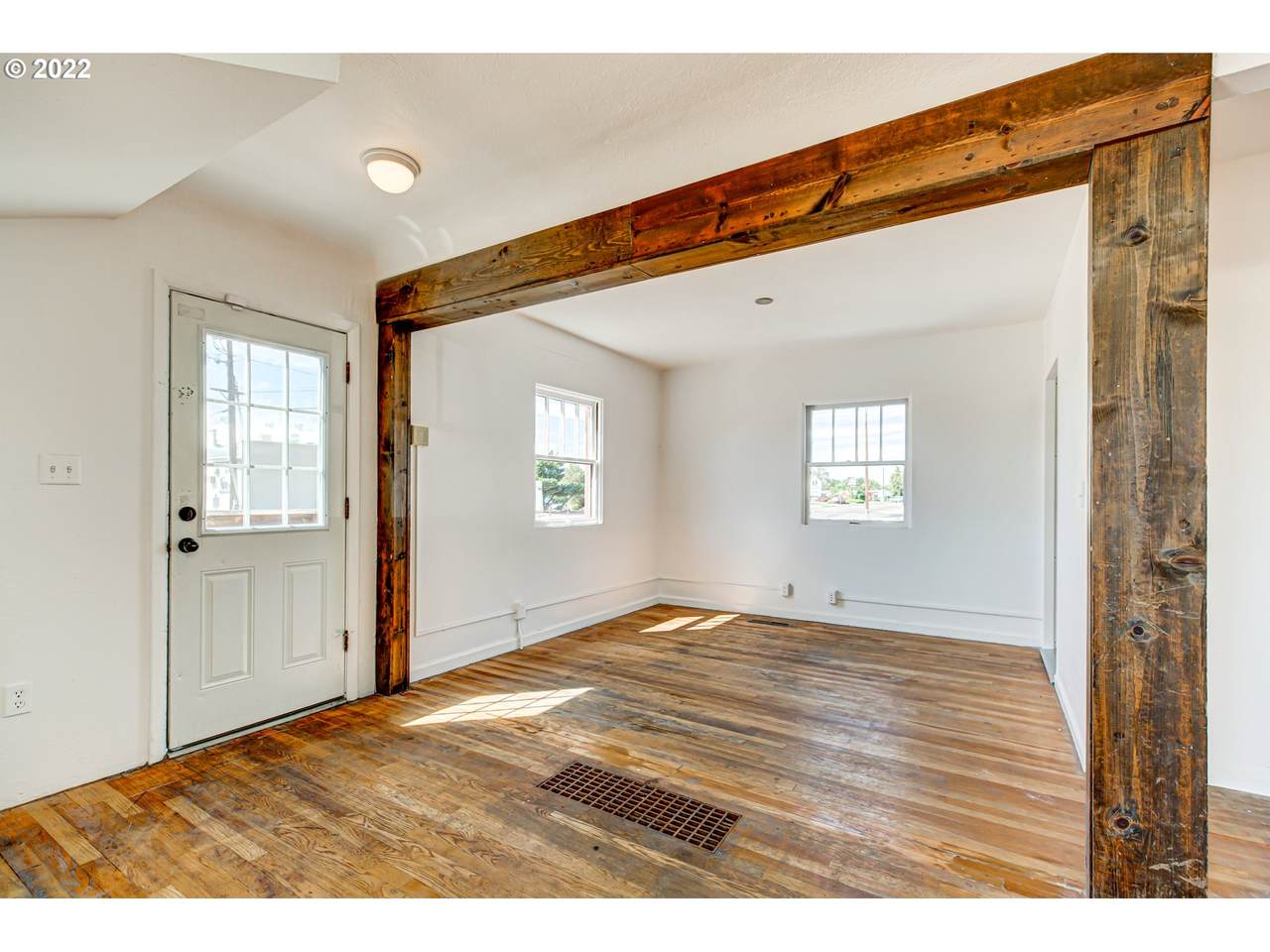 235 Idaho Ave - Photo 1